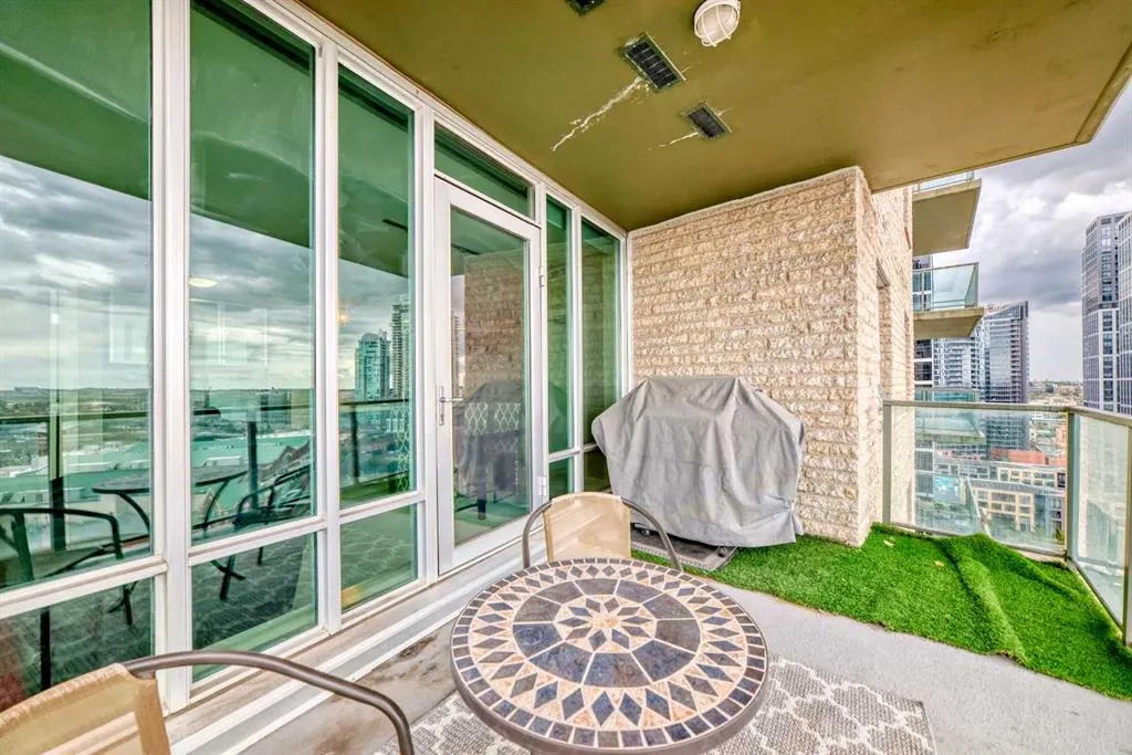210 15 Avenue SE, #1606
