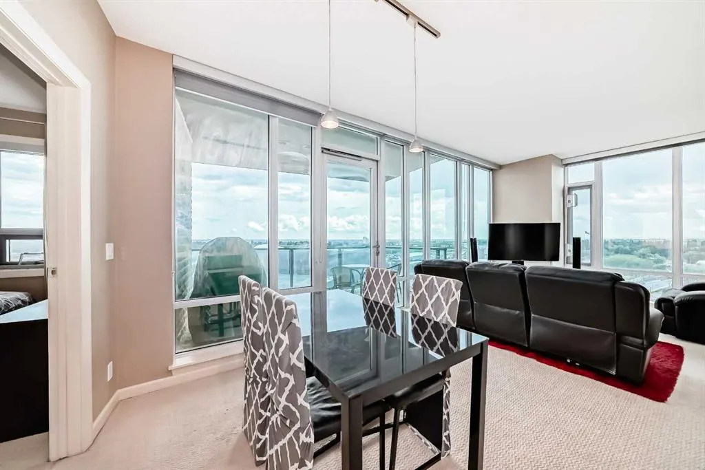 210 15 Avenue SE, #1606