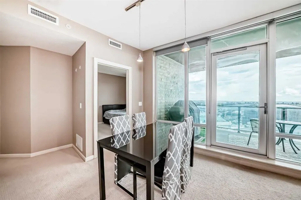 210 15 Avenue SE, #1606
