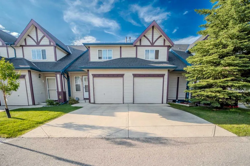 310 COUNTRY VILLAGE Cape NE