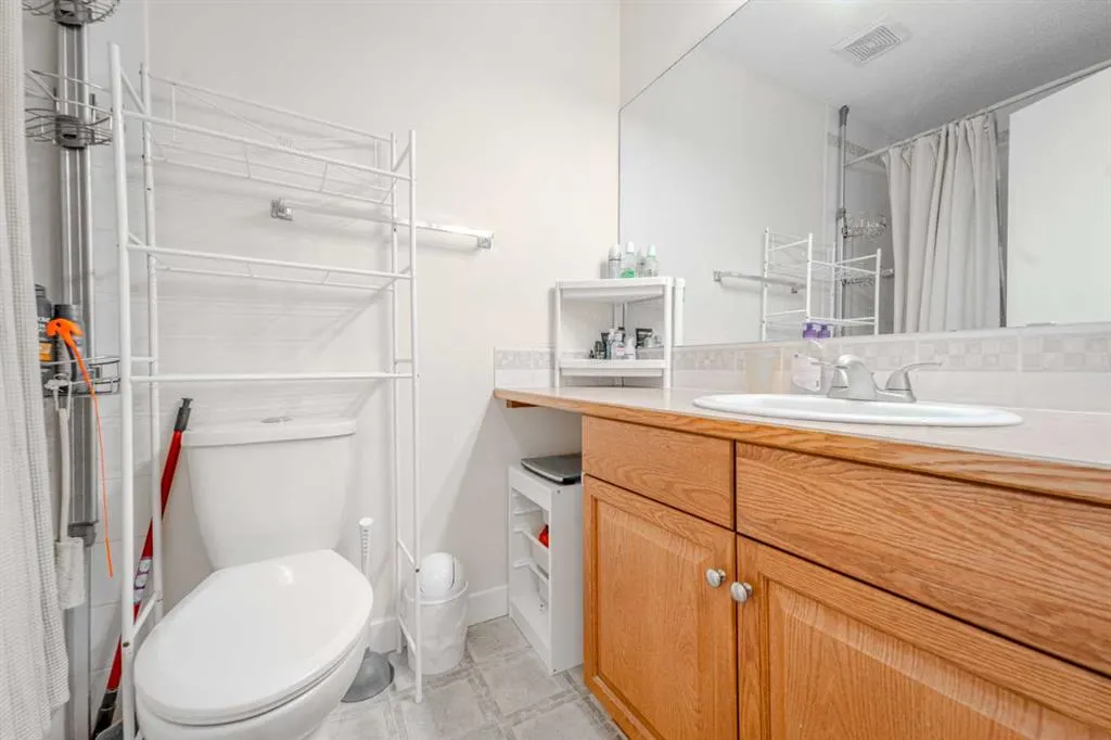 310 COUNTRY VILLAGE Cape NE
