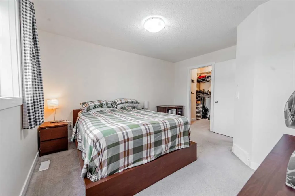 310 COUNTRY VILLAGE Cape NE