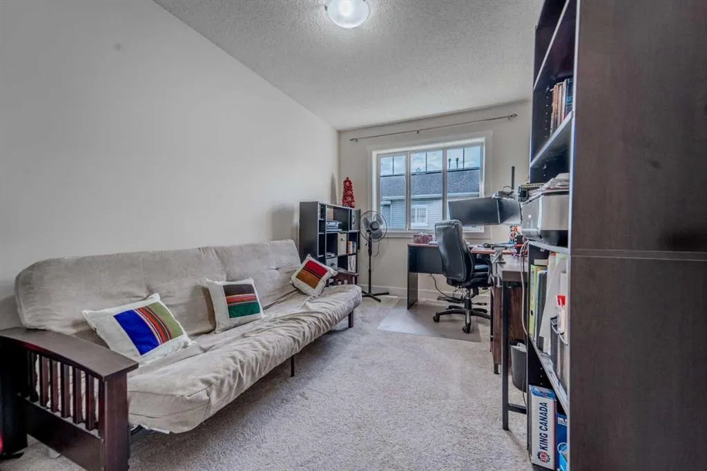 310 COUNTRY VILLAGE Cape NE