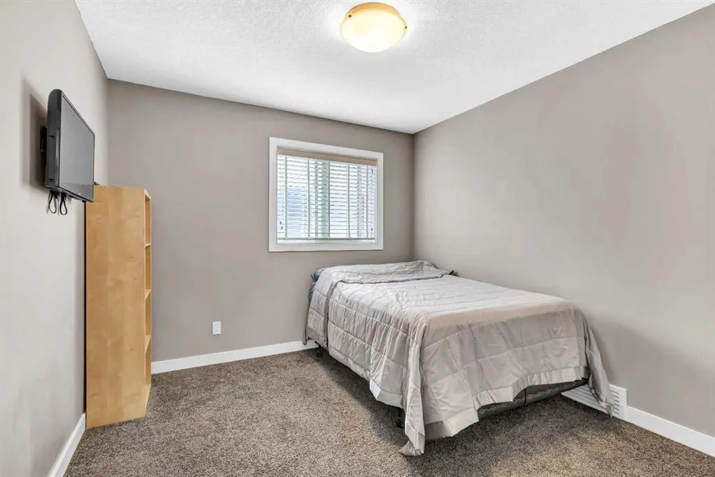 74 Nolanfield Court NW
