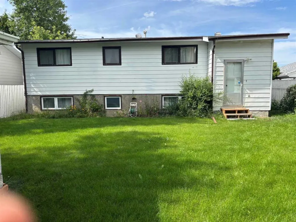 69 Heather Road N