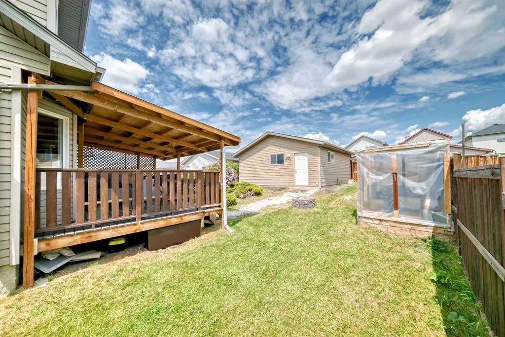 160 Taradale Drive NE