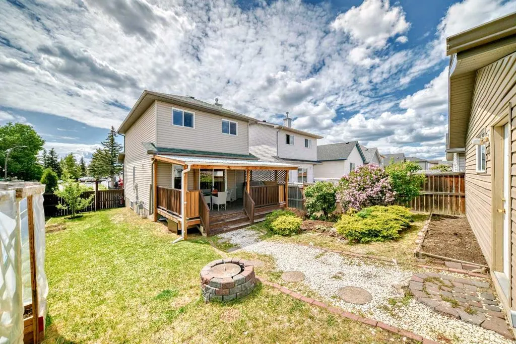 160 Taradale Drive NE