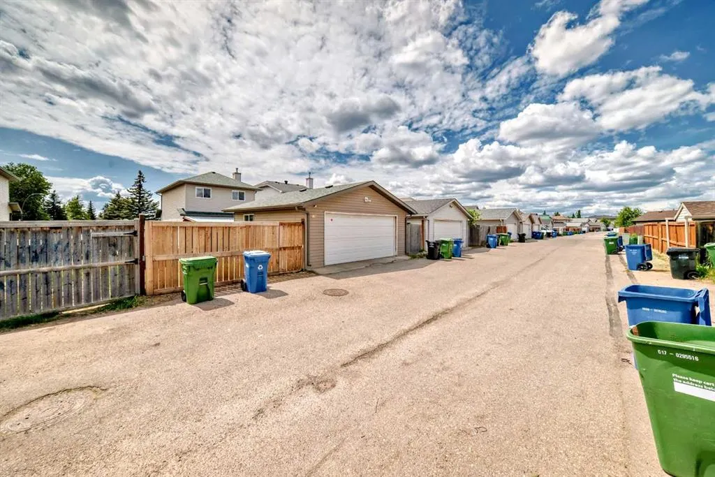 160 Taradale Drive NE