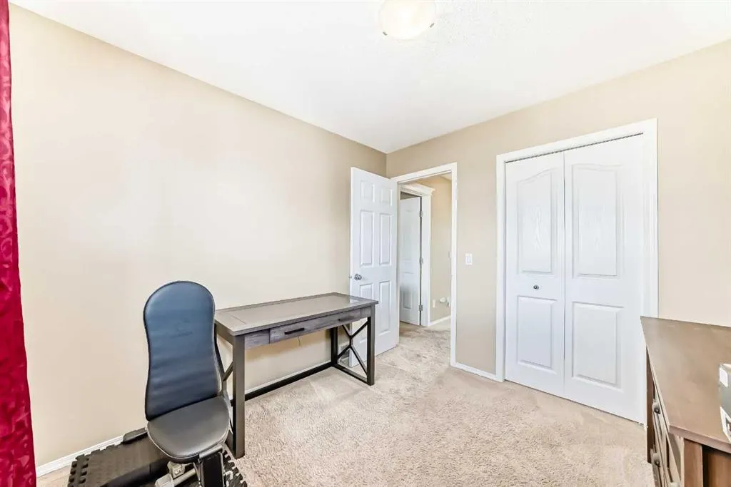 160 Taradale Drive NE