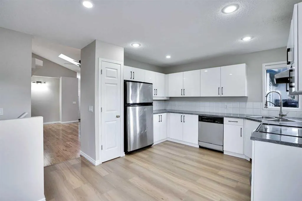 55 Tararidge Court NE