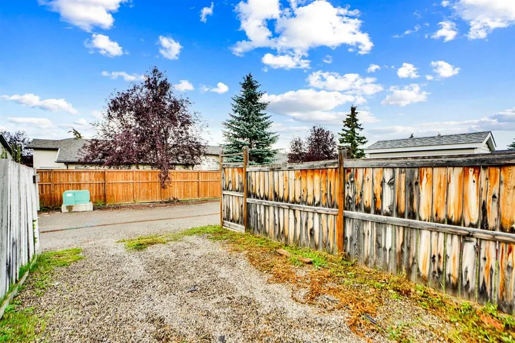 55 Tararidge Court NE