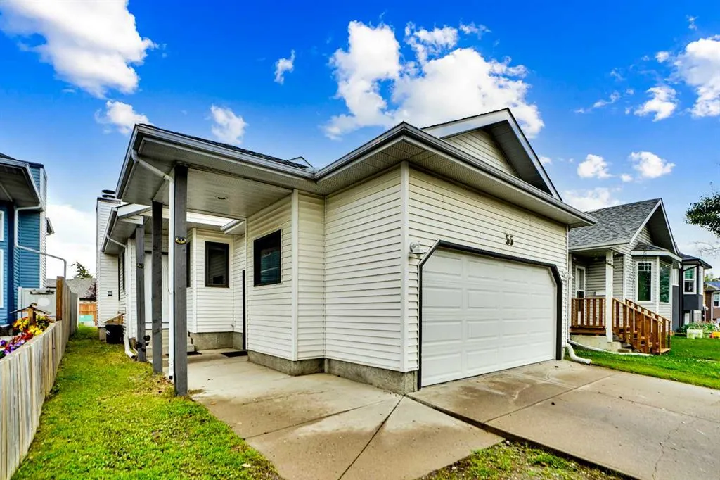 55 Tararidge Court NE