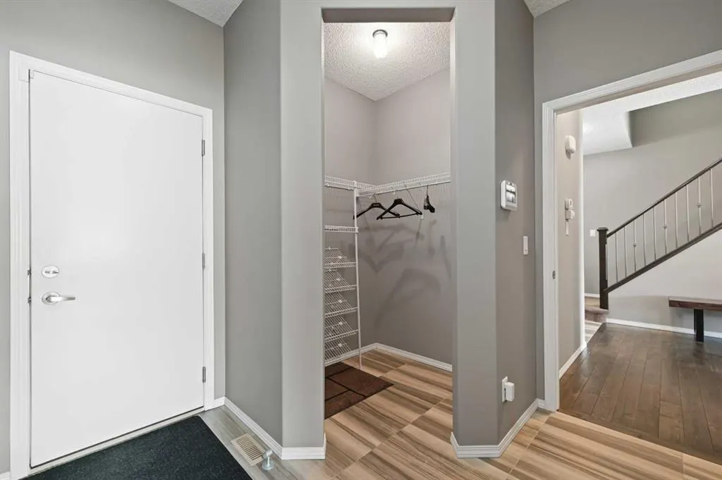 72 Nolanlake View NW