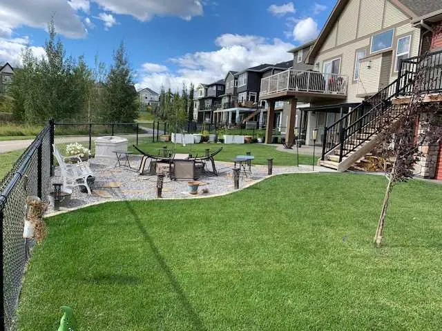 72 Nolanlake View NW
