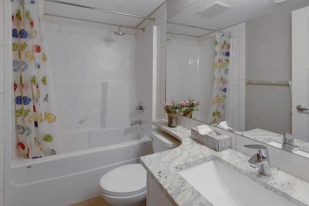 564 Evanston Manor NW
