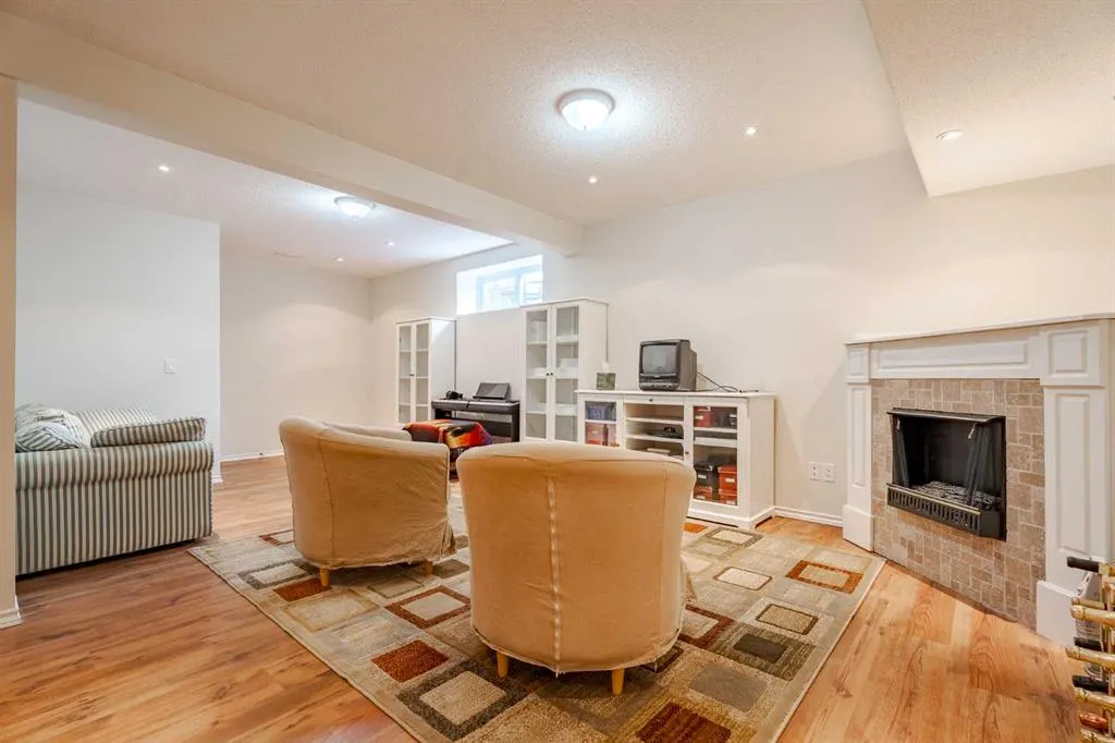 41 Everridge Court SW