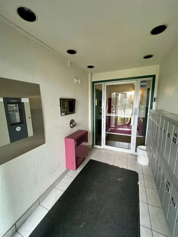 5519 Kerry Wood Drive, #305