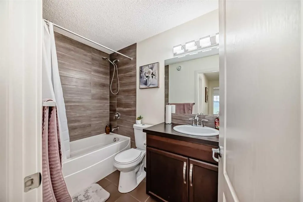 437 Auburn Bay Drive SE