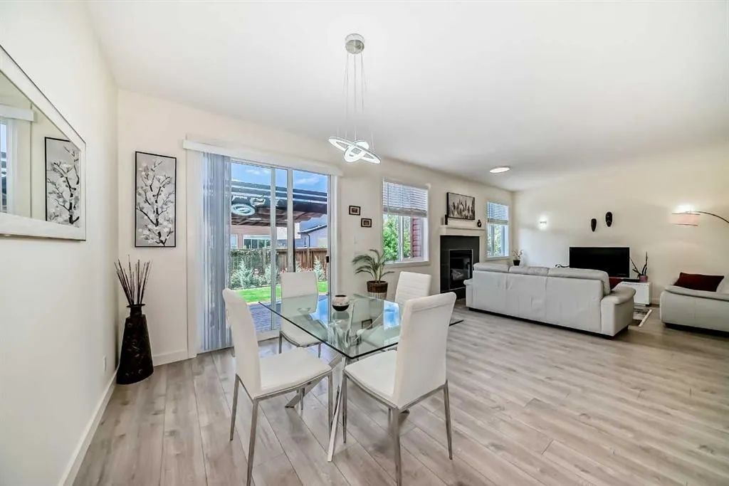 437 Auburn Bay Drive SE