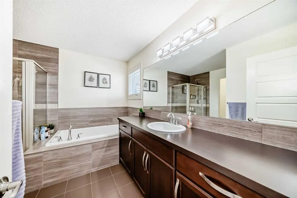 437 Auburn Bay Drive SE