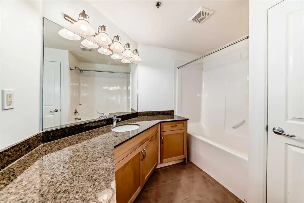 5040 53 Street, #302