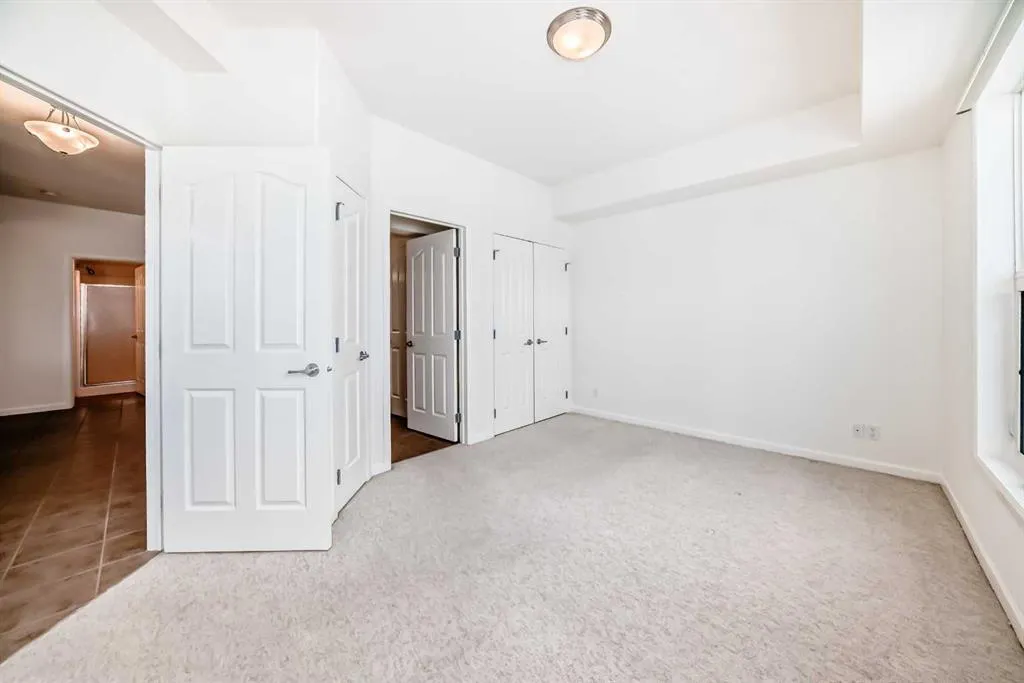 5040 53 Street, #302