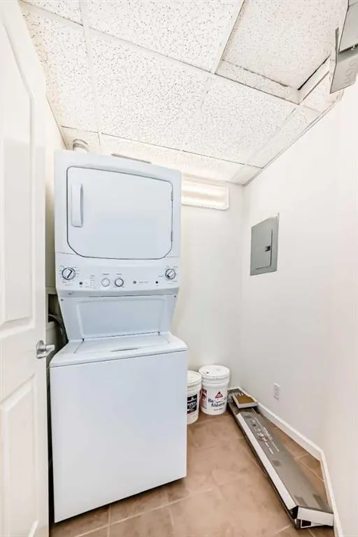 5040 53 Street, #302