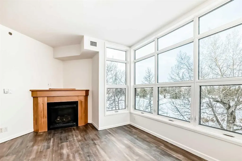5040 53 Street, #302