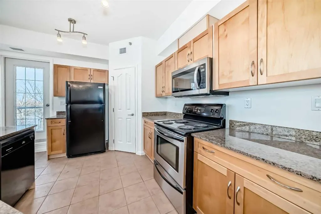 5040 53 Street, #302