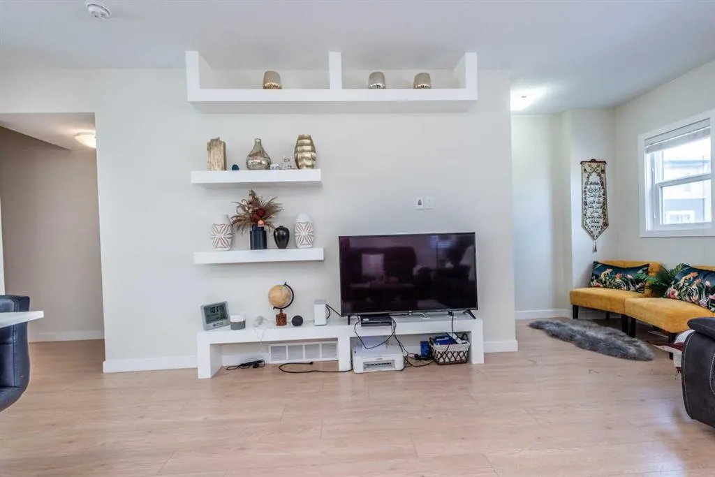 30 Cornerstone Manor NE, #412