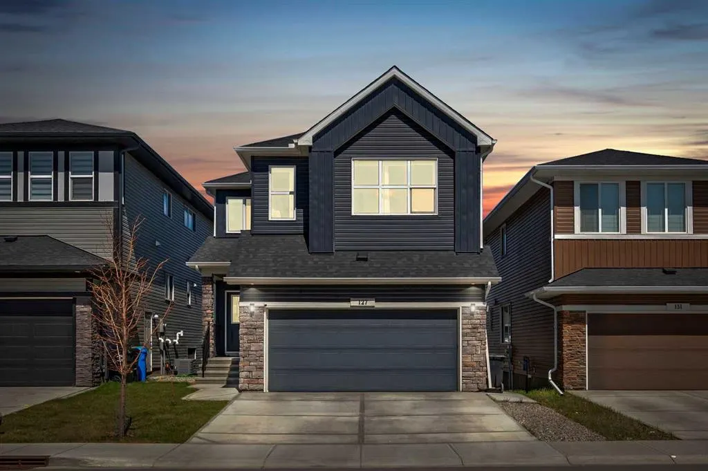 127 Ambleside Crescent NW