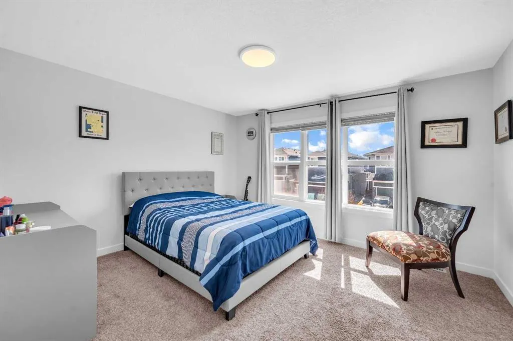 127 Ambleside Crescent NW