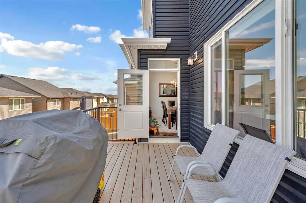 127 Ambleside Crescent NW