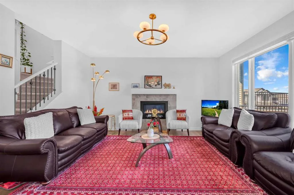 127 Ambleside Crescent NW
