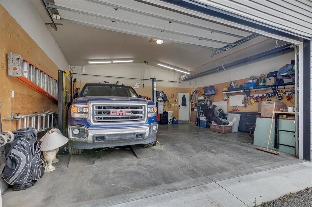 210 Elgin View SE