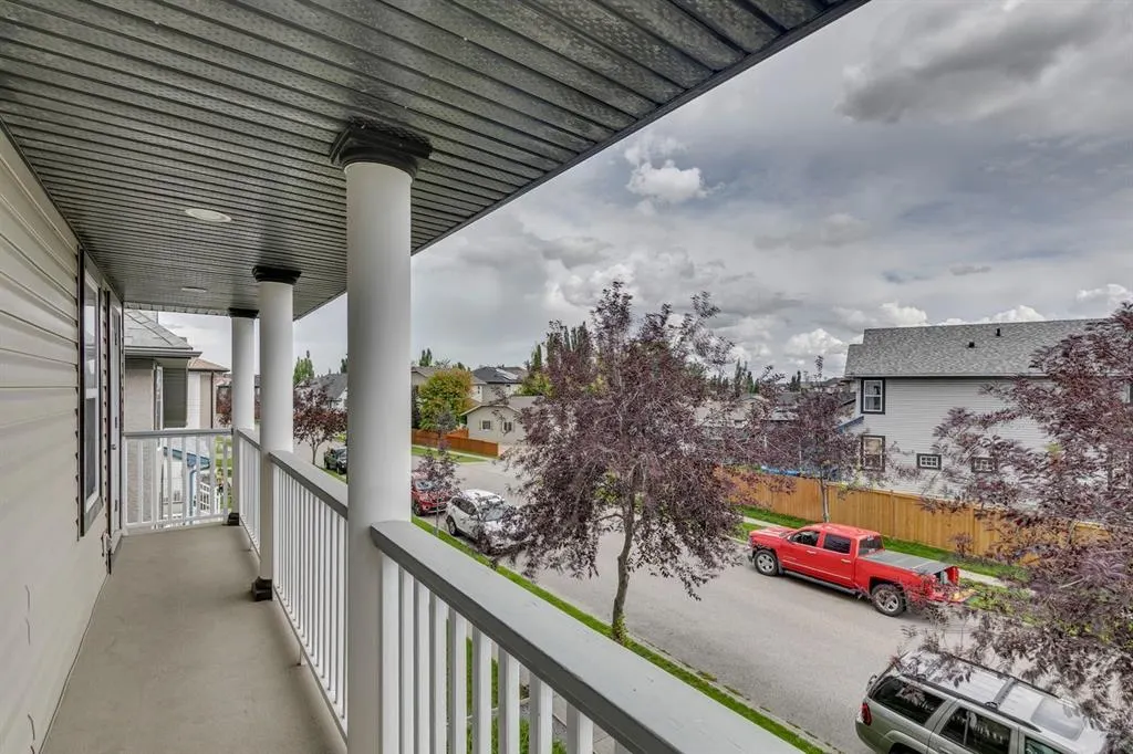 210 Elgin View SE