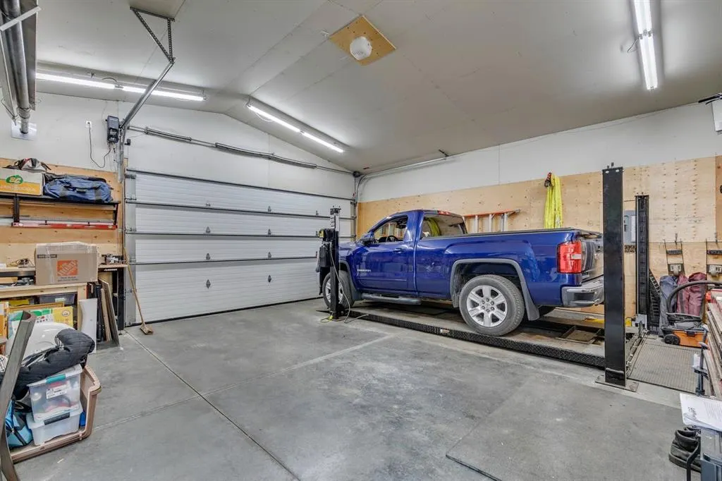 210 Elgin View SE