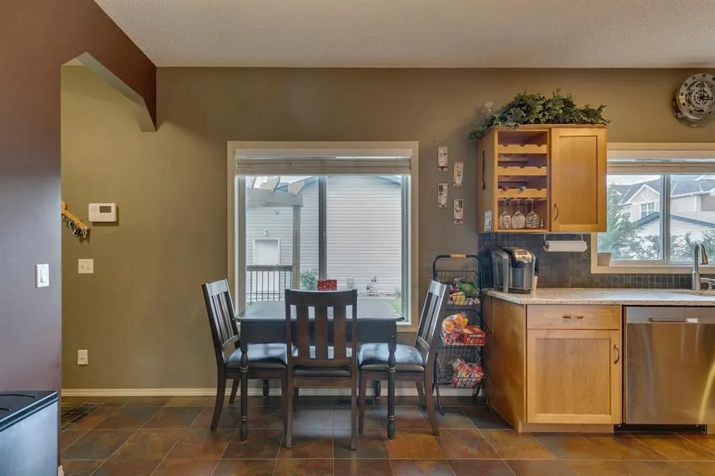 210 Elgin View SE