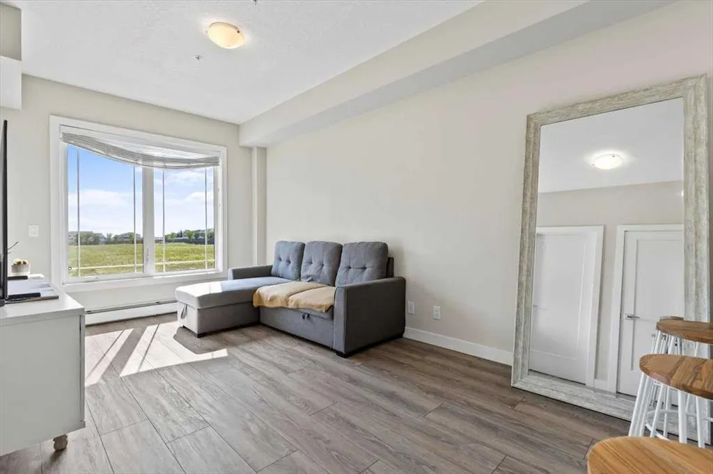 100 Auburn Meadows Manor SE, #309