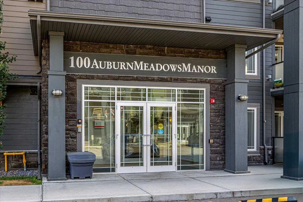 100 Auburn Meadows Manor SE, #309