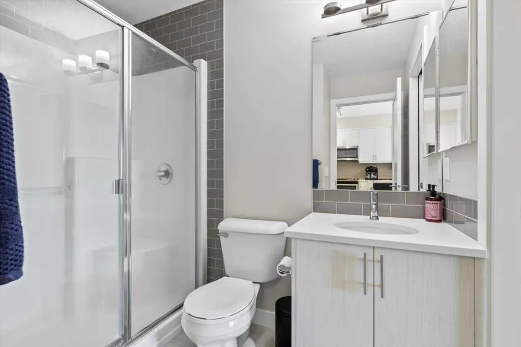 100 Auburn Meadows Manor SE, #309