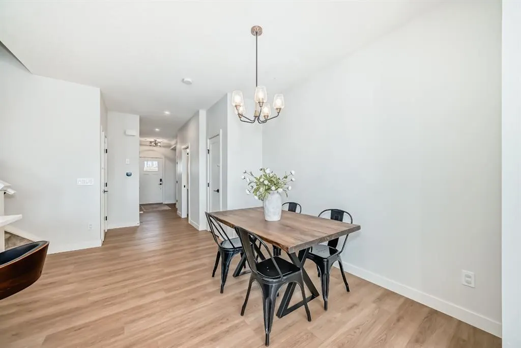 8 Heritage Lane