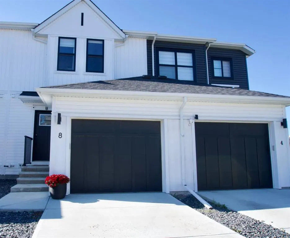 8 Heritage Lane