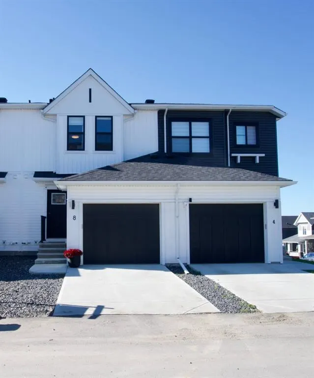 8 Heritage Lane