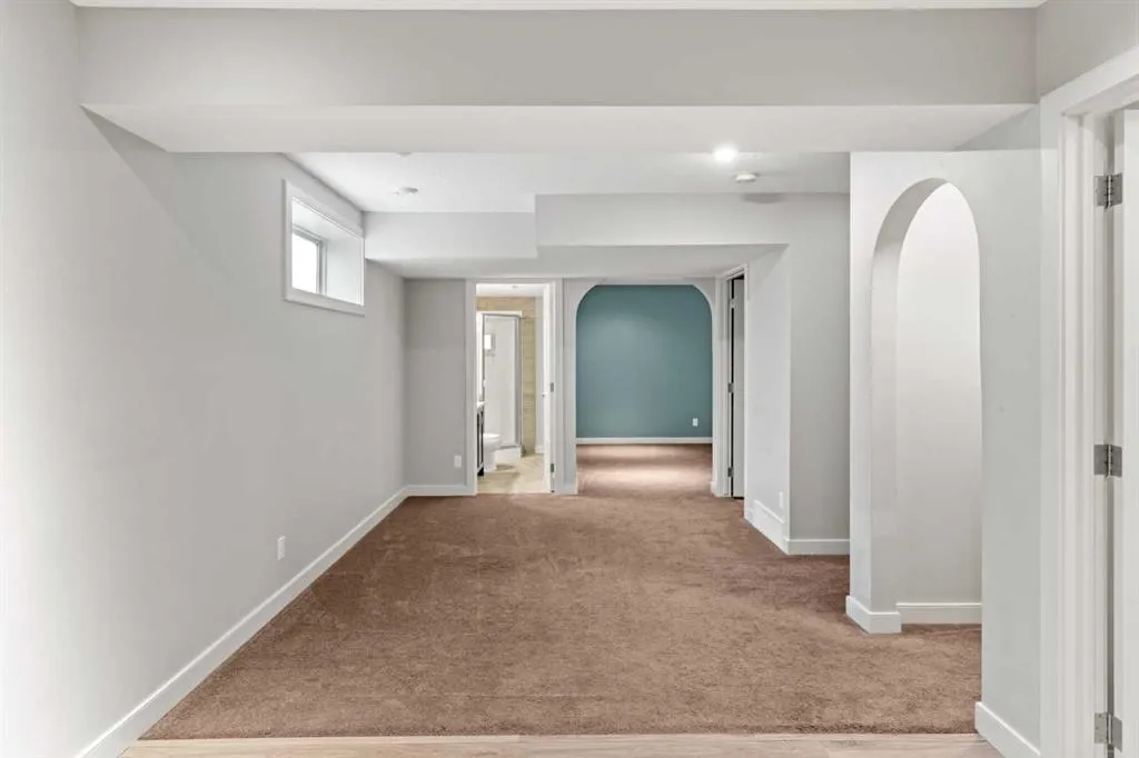 898 Evanston Drive NW