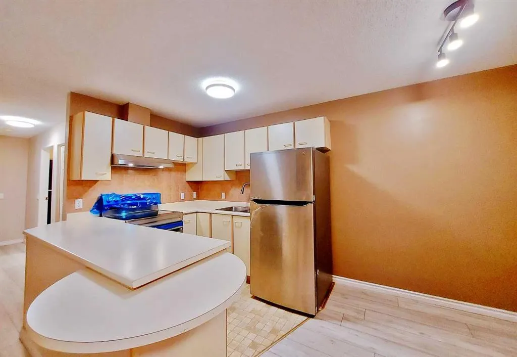 2722 EDENWOLD Heights NW, #22