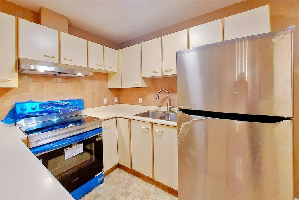2722 EDENWOLD Heights NW, #22