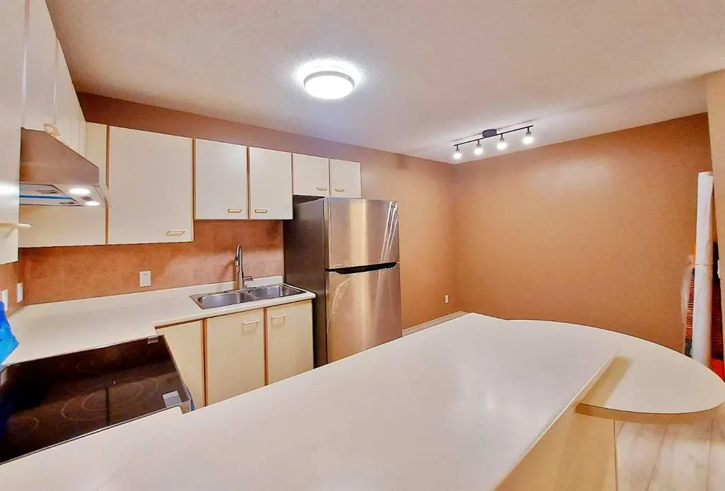 2722 EDENWOLD Heights NW, #22
