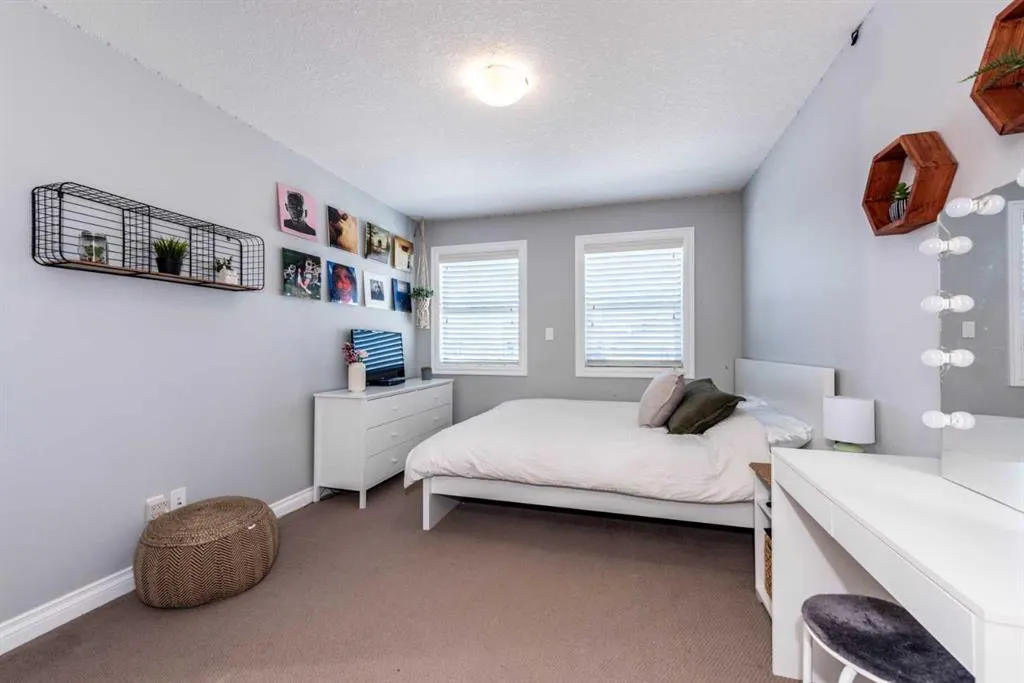 67 Auburn Sound Manor SE