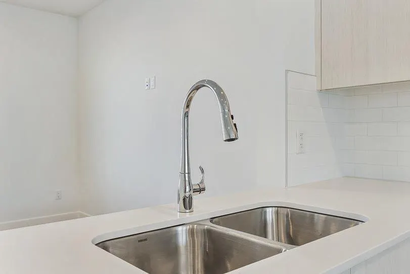 135 Belmont Passage SW, #402